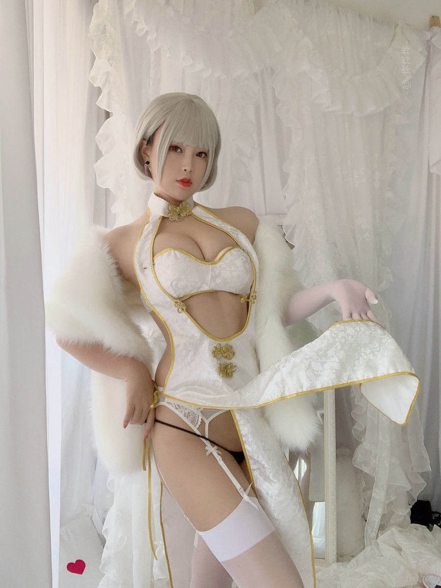 萌系小姐姐-白烨- - 白旗袍 [40P6V-138MB]