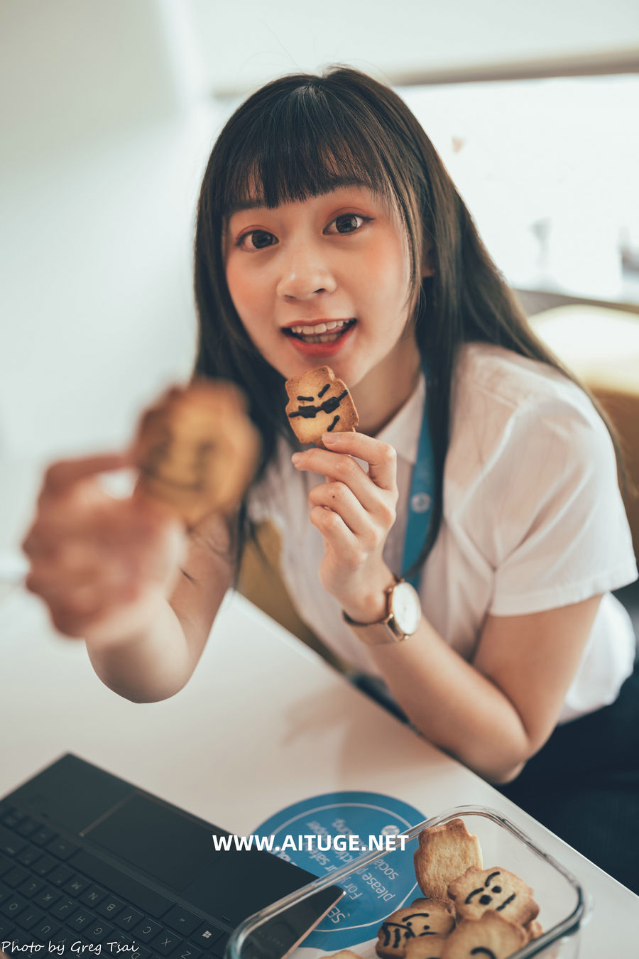 若颖 - Office lady [122P-369MB]