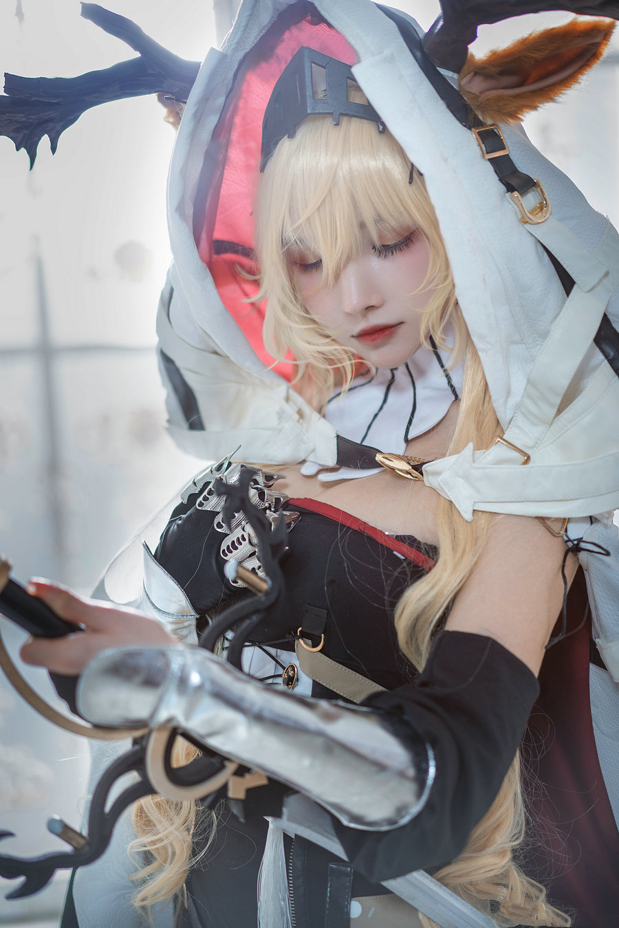 Cosplay美女一千只猫薄禾 - 烛骑士 薇薇安娜 [12P-123MB]