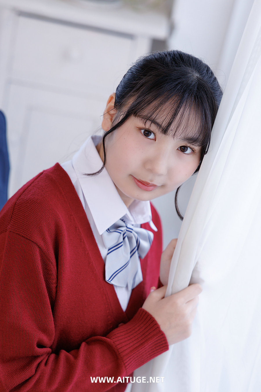 [Minisuka.tv] Yuina Nishimaki 西巻ゆいな - Secret Gallery Stage 2 Set 5.01 [32P26MB]