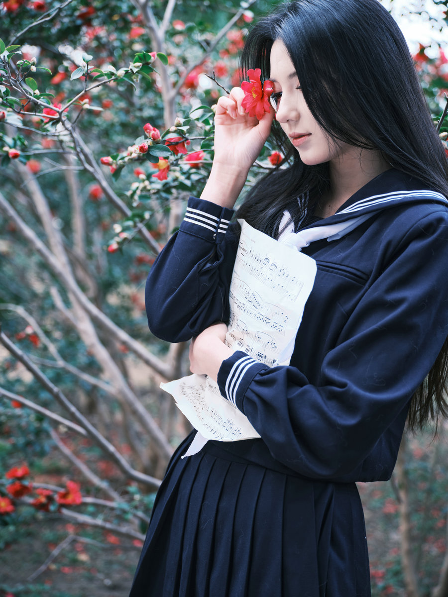 [YITUYU]艺图语 2026.02.27 拍山茶花的少女 Enyyyn [25P-1.28GB]