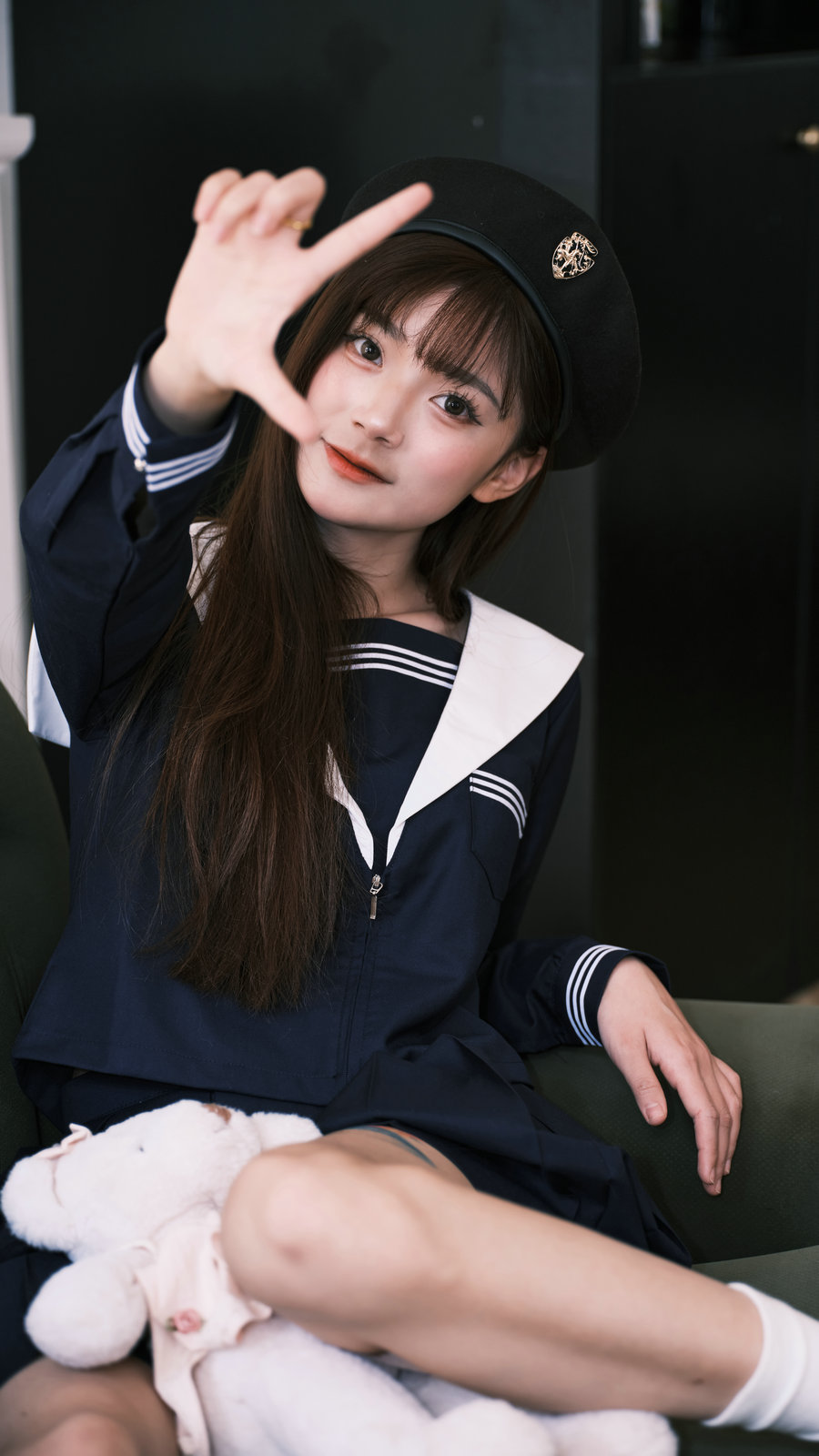 [YITUYU]艺图语 2026.03.01 水手服少女与小熊娃娃的午后 小山早见 [20P-970MB]