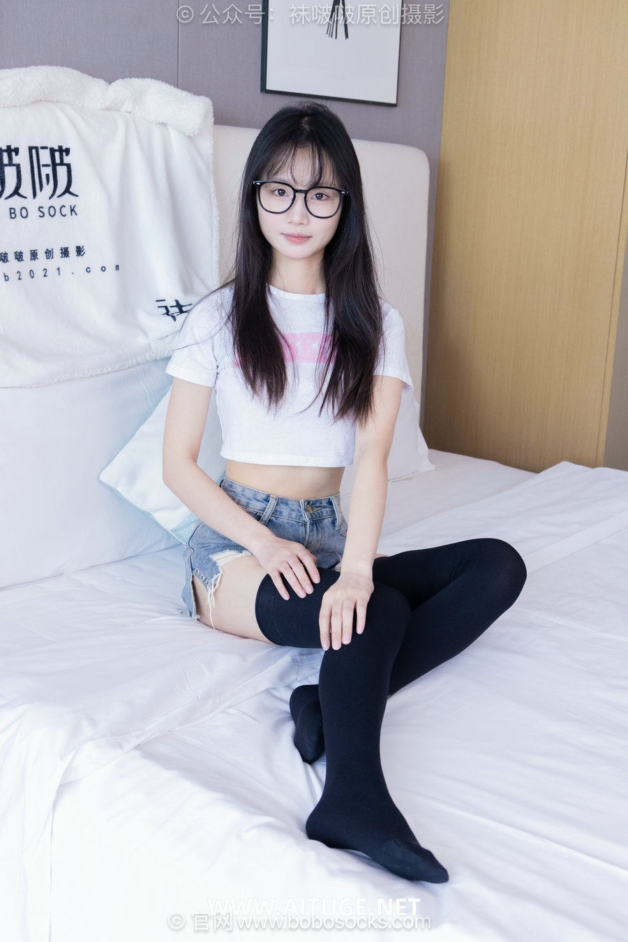 BoBoSocks袜啵啵 积分限定作品052 甜甜圈-凉鞋、厚黑丝大腿袜、裸足穿鞋 [157P1V-7.63GB] ...