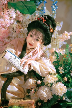 [YITUYU]艺图语 2026.02.12 繁花如锦觅安宁 赵噗噗 [15P-353MB]